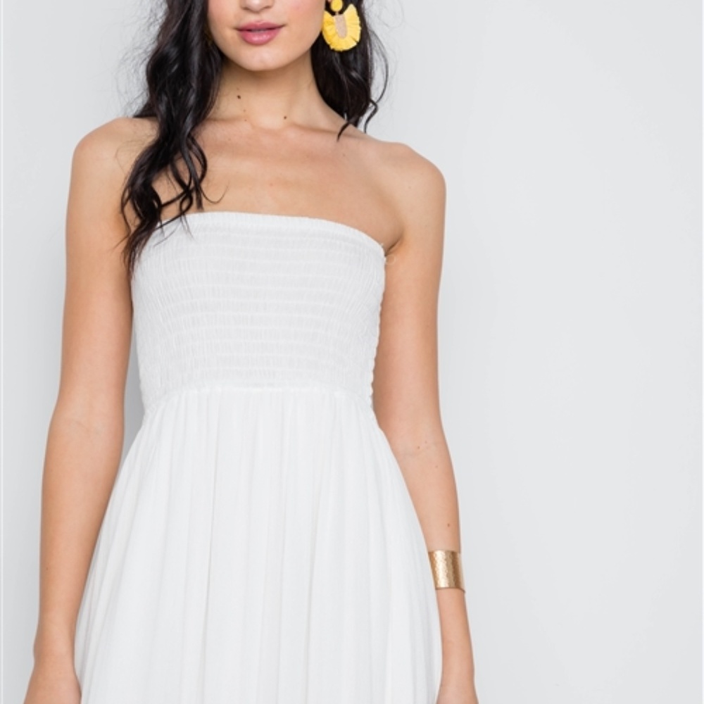 WHITE STRAPLESS SMOCKED FLORAL LACE BOHO DRESS - Picture 5 of 8